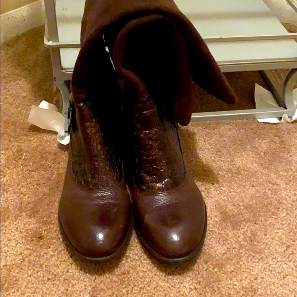 Slightly used Donald J planer knee boots